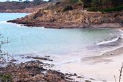 La plage de Kerfany près de l'hotel