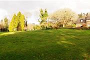 Le parc du Manoir de Kertalg et le chateau
